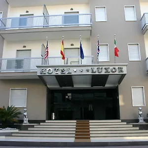 3* Hotel Luxor